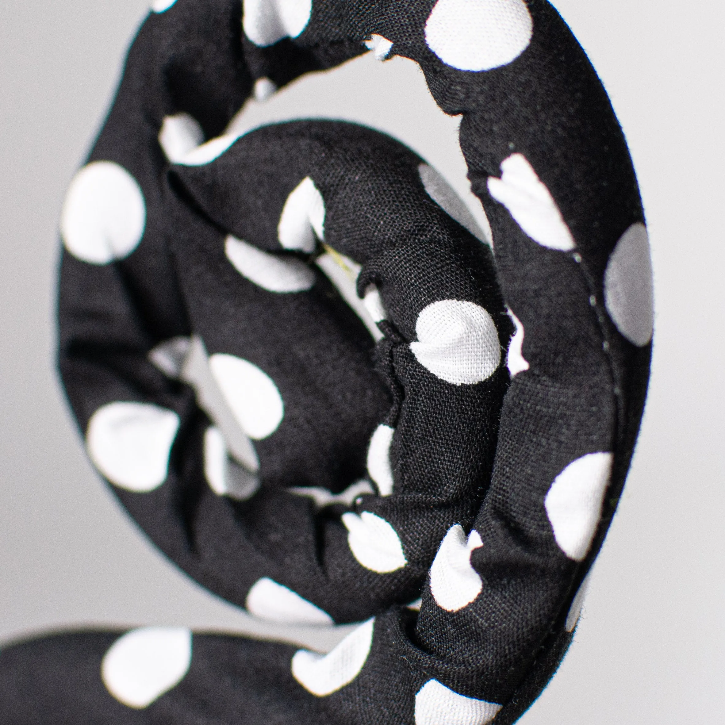 30" Knit Fabric Polkadot Spiral Curly Spray: Black & White