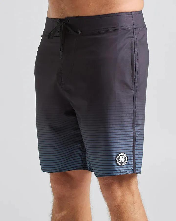 The Mad Hueys Foaming Shark Boardshort 19"