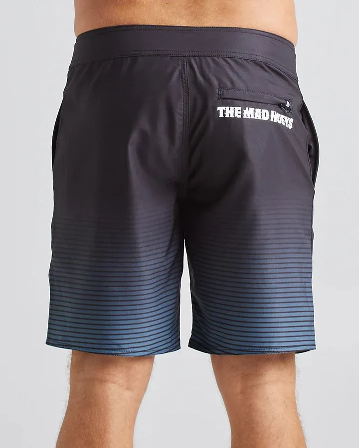 The Mad Hueys Foaming Shark Boardshort 19"